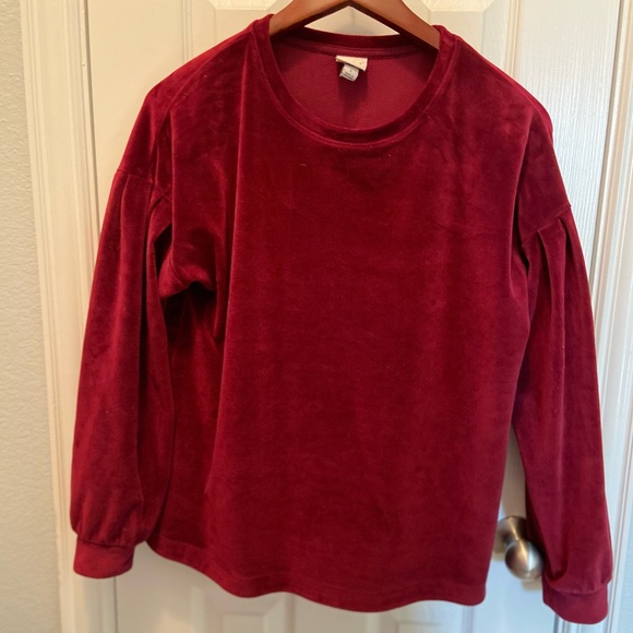 Velvet sweatshirt with bubble sleeve, size woman’s Large - Picture 2 of 2